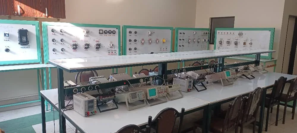 کارگاه برق - 4