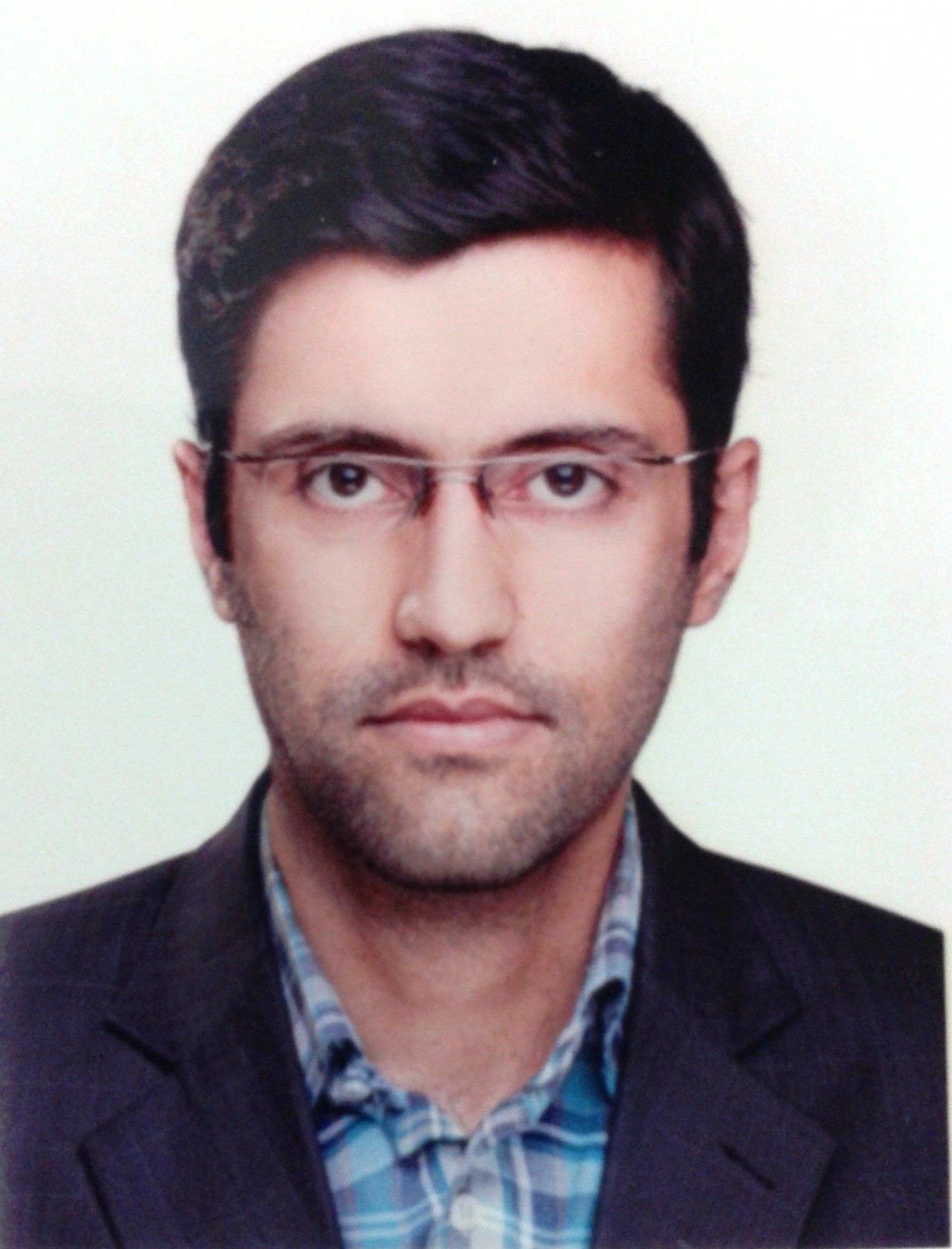 تصویر رسمی دکتر حمزه بیرانوند